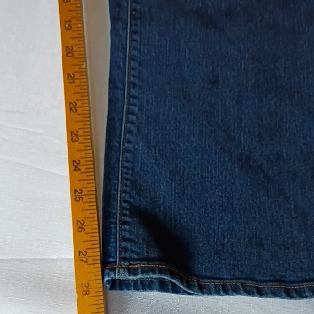 Old Navy women's Mid-Rise Blue Jeans Bootcut Size 16 - Picture 8 of 12